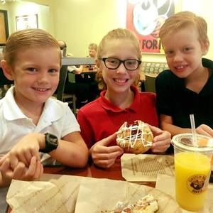 Meet your Posher, Jeanine